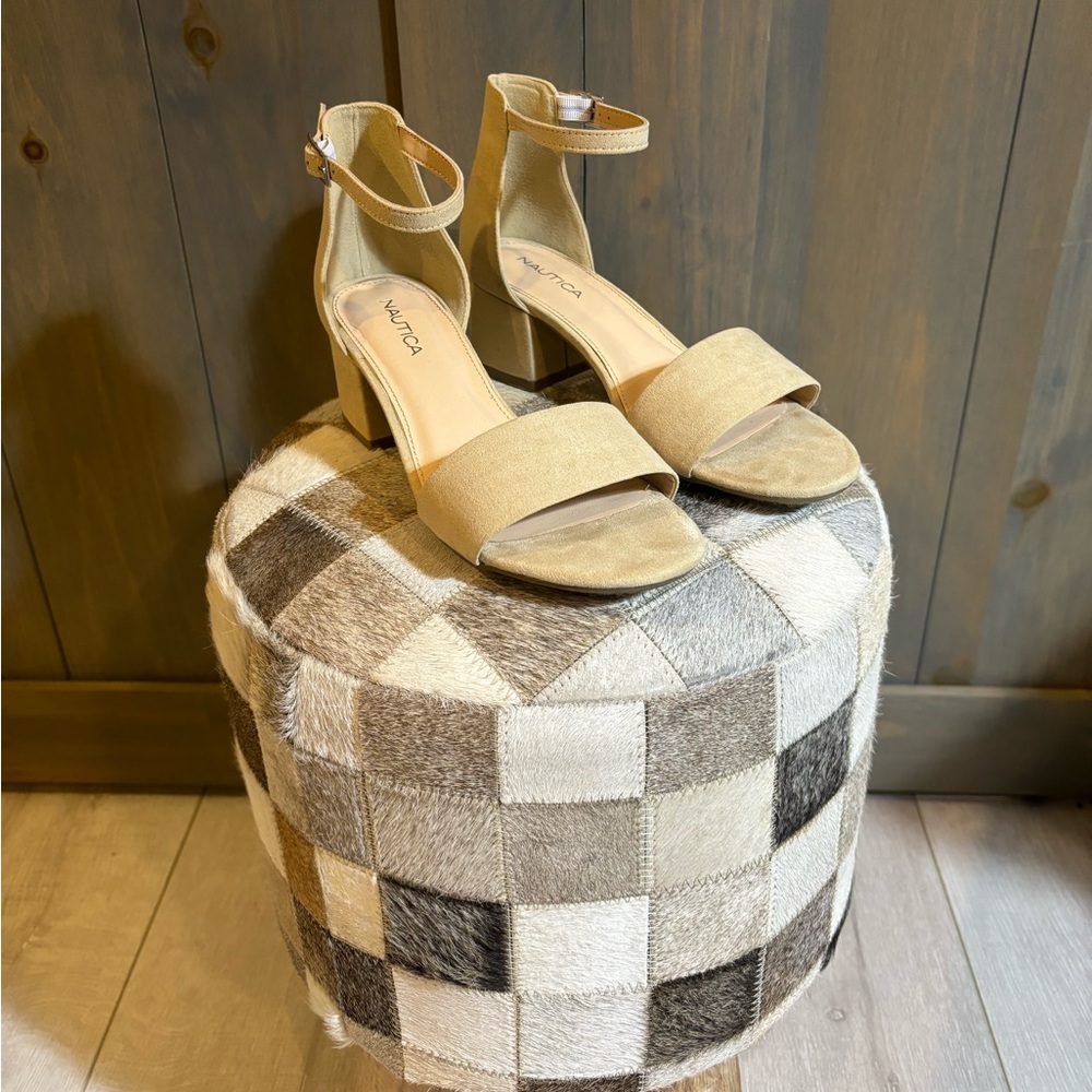Nautica Simple Nude Heels